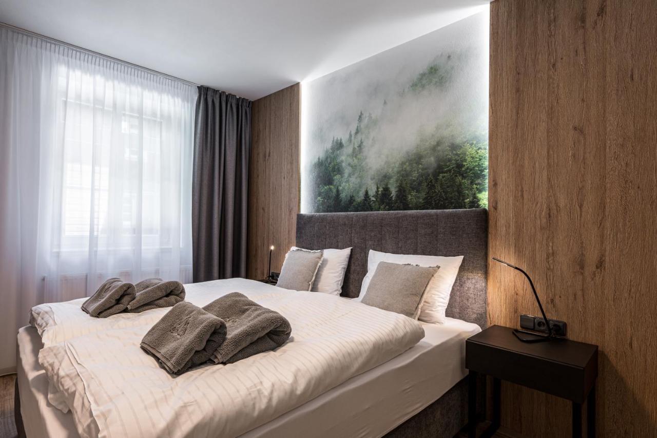 Hubertus Karlova Studanka Aparthotel Bagian luar foto