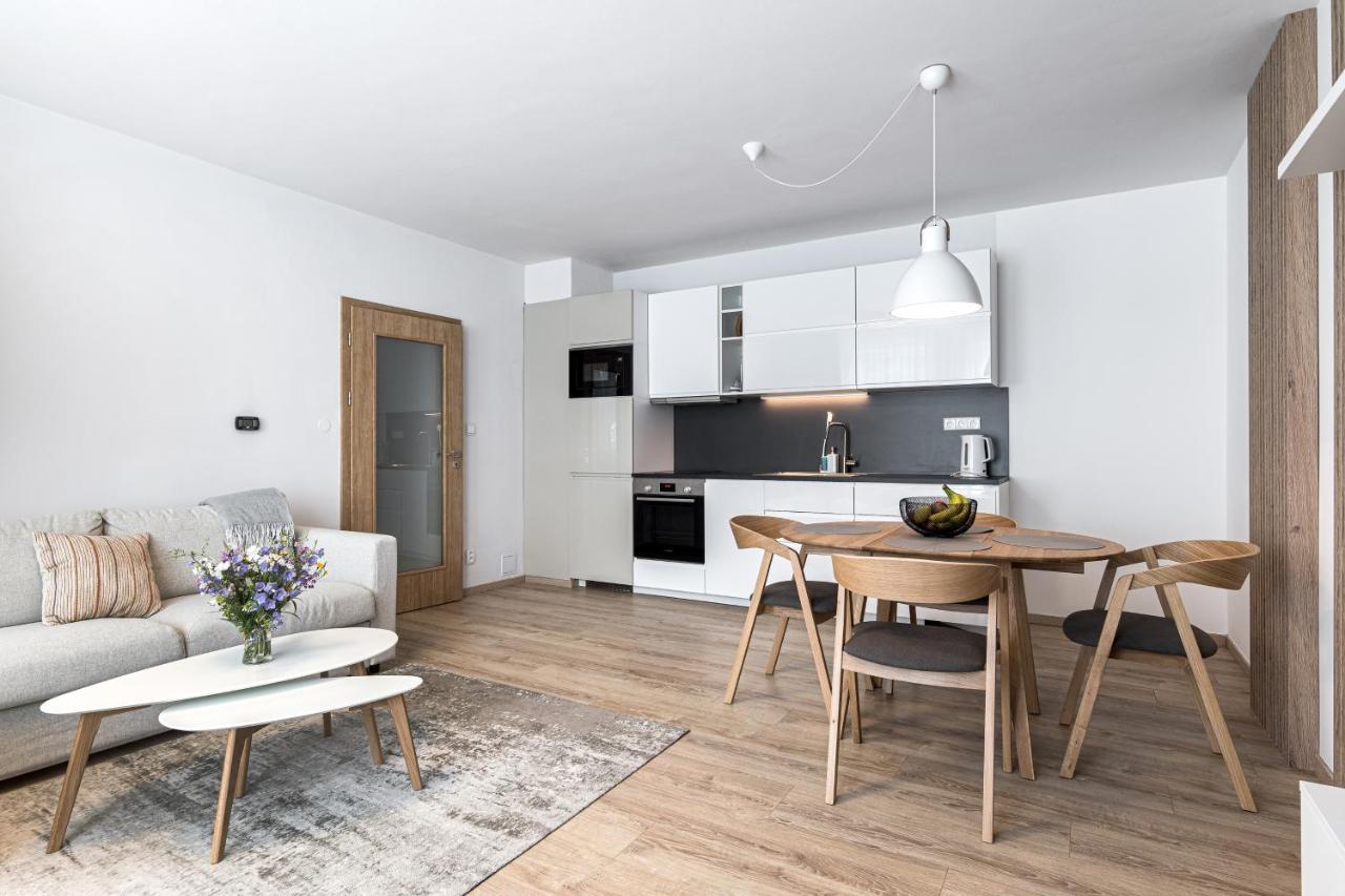 Hubertus Karlova Studanka Aparthotel Bagian luar foto