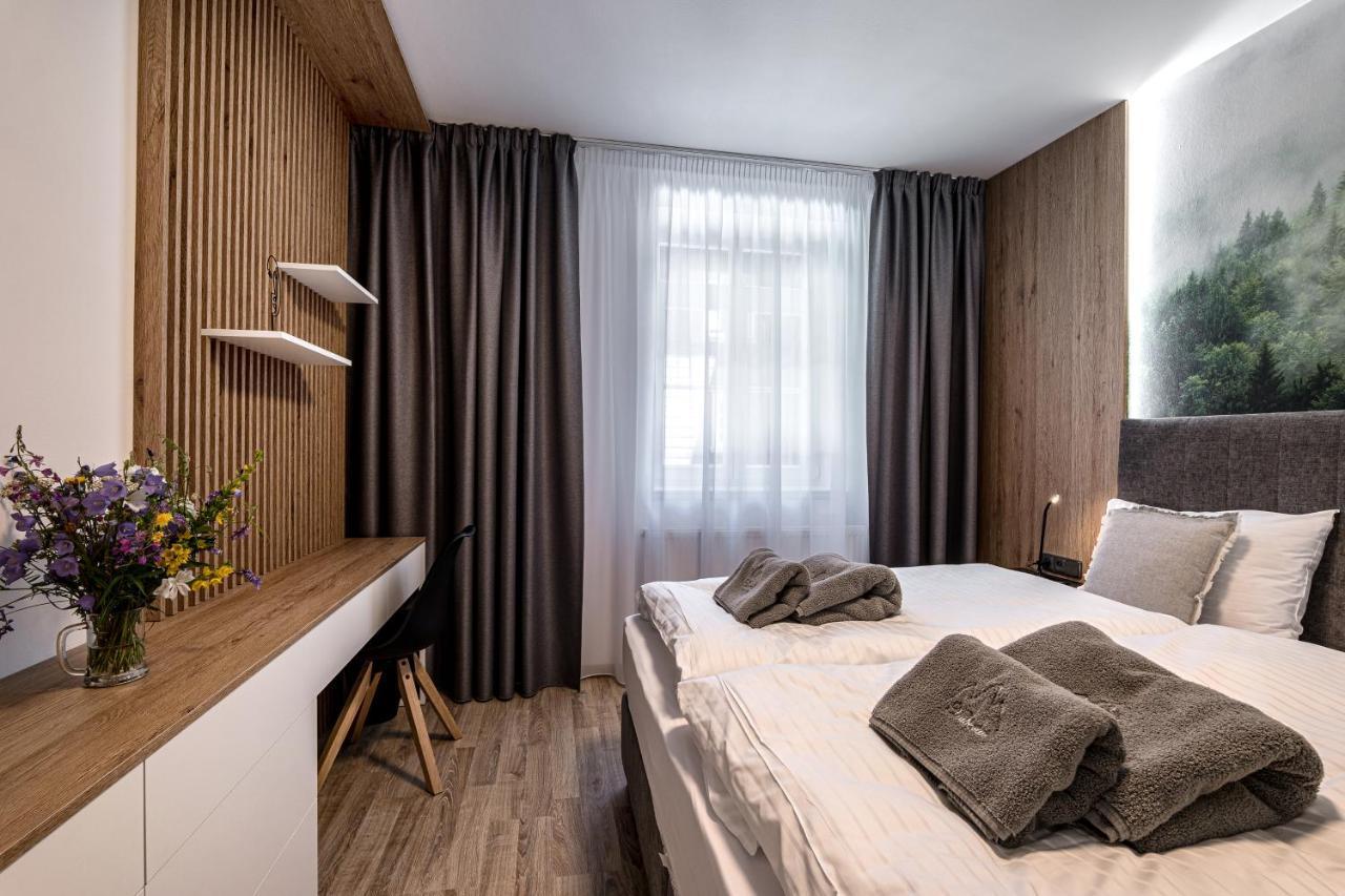 Hubertus Karlova Studanka Aparthotel Bagian luar foto
