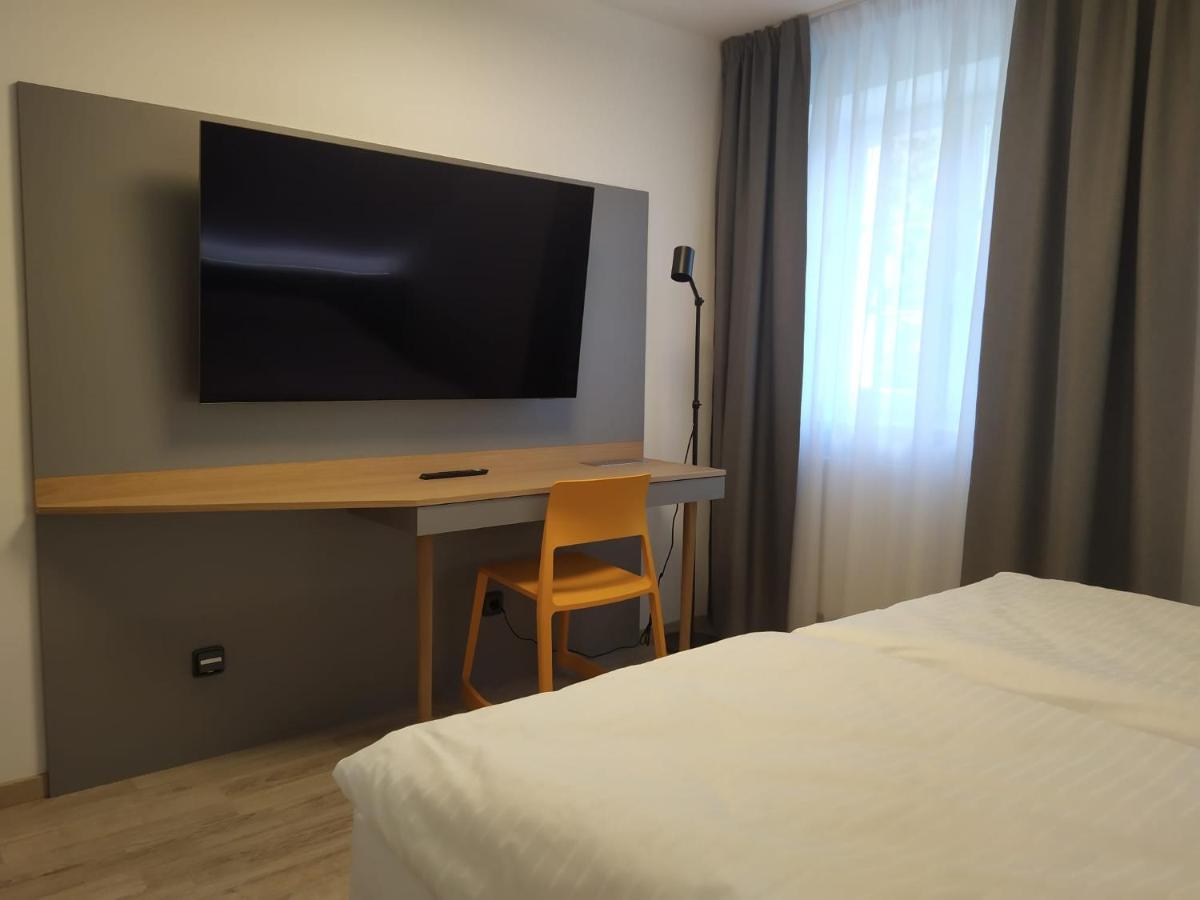 Hubertus Karlova Studanka Aparthotel Bagian luar foto
