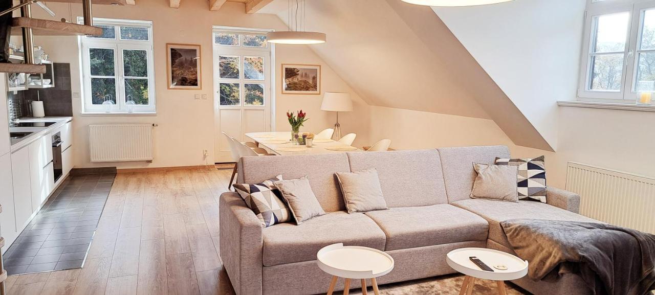 Hubertus Karlova Studanka Aparthotel Bagian luar foto