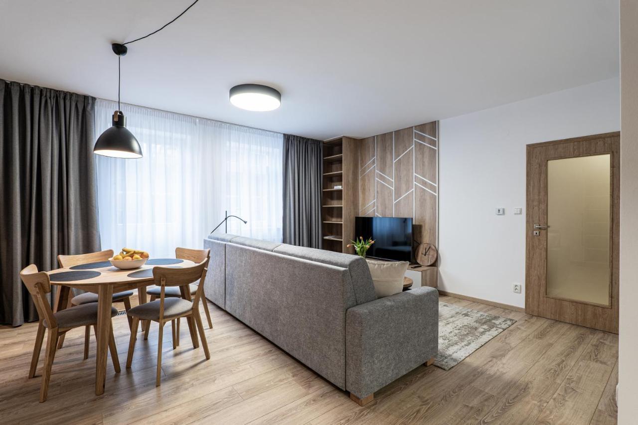 Hubertus Karlova Studanka Aparthotel Bagian luar foto