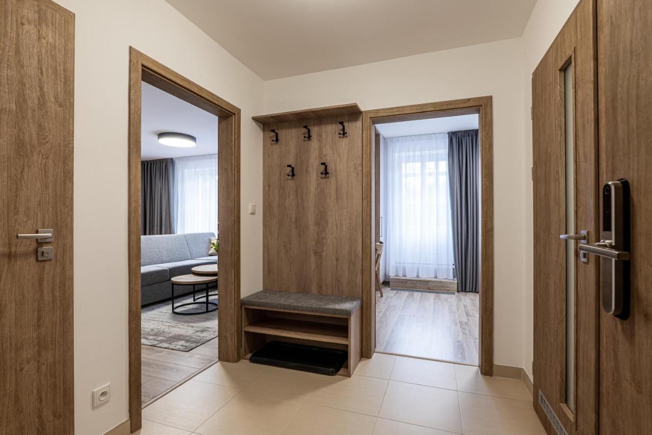 Hubertus Karlova Studanka Aparthotel Bagian luar foto
