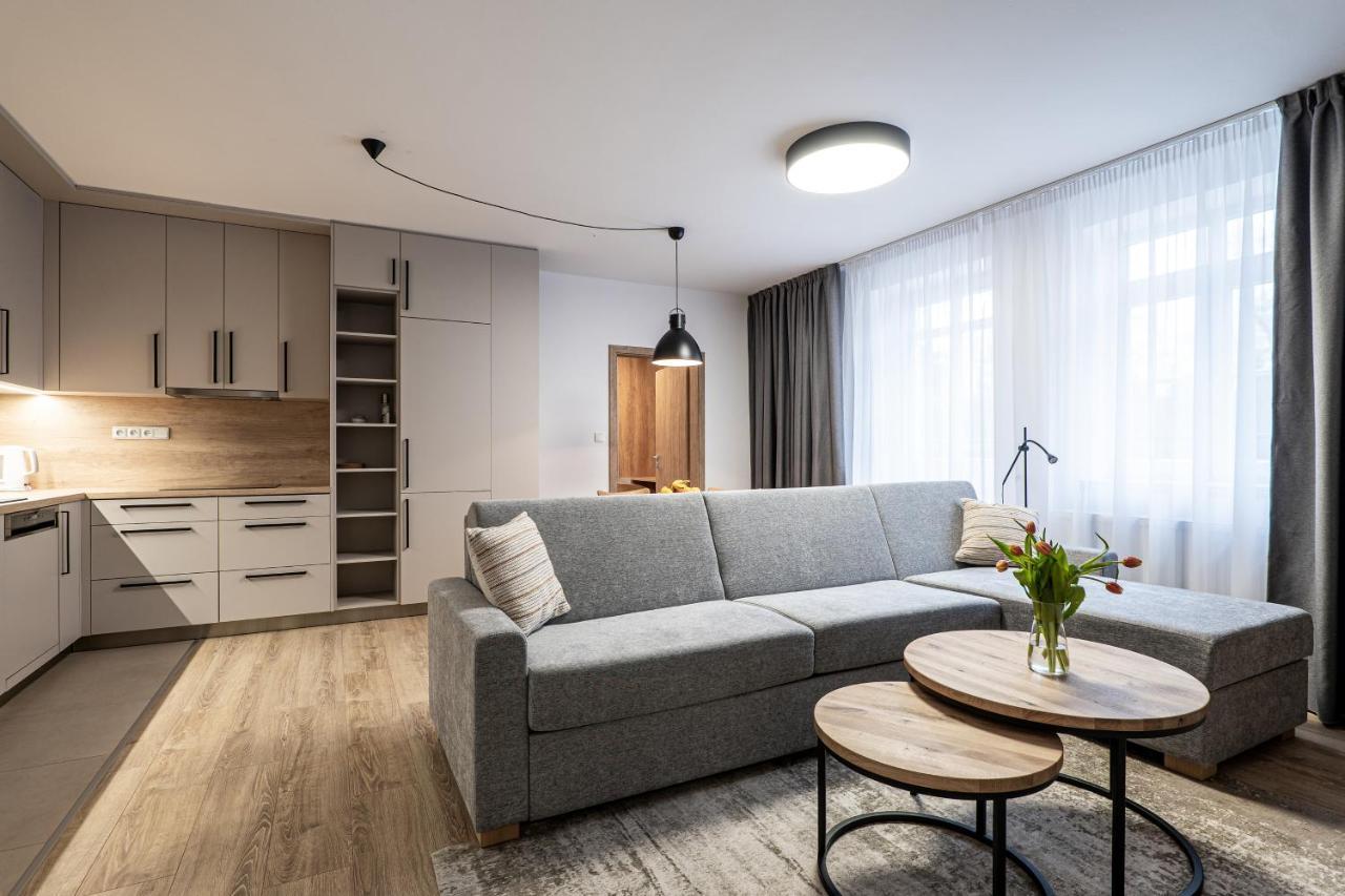 Hubertus Karlova Studanka Aparthotel Bagian luar foto